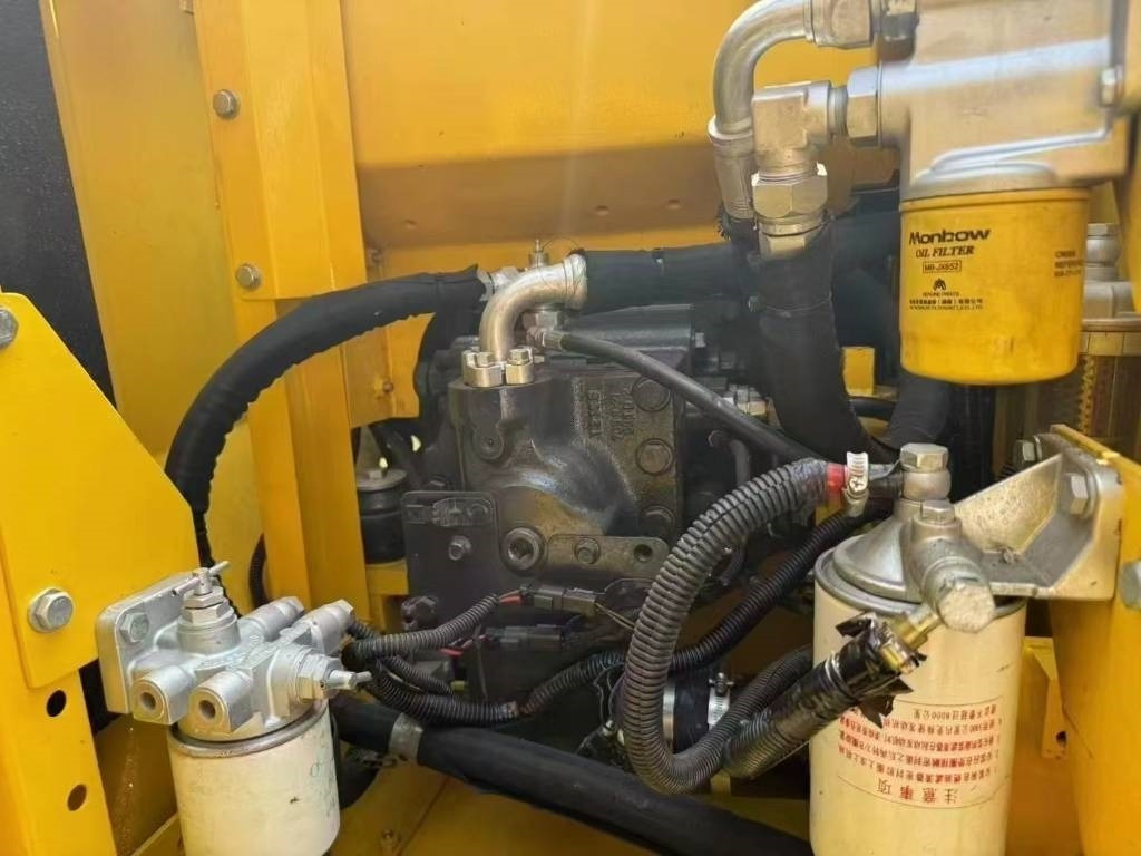 Komatsu PC 130 - Bager gusjeničar: slika Komatsu PC 130 - Bager gusjeničar Komatsu PC 130 - Bager gusjeničar: slika Komatsu PC 130 - Bager gusjeničar