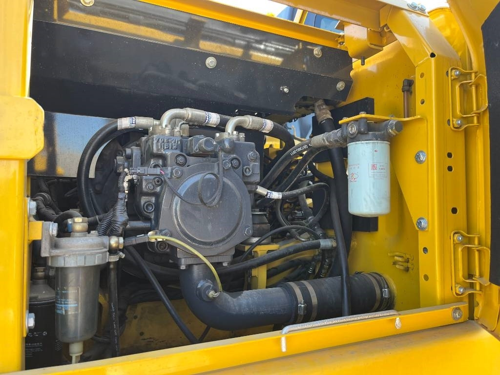 Komatsu PC 160 - Bager gusjeničar: slika Komatsu PC 160 - Bager gusjeničar Komatsu PC 160 - Bager gusjeničar: slika Komatsu PC 160 - Bager gusjeničar
