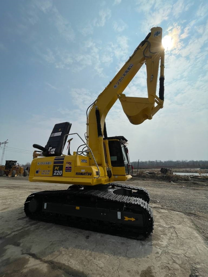 Komatsu PC 220-7 - Bager gusjeničar: slika Komatsu PC 220-7 - Bager gusjeničar Komatsu PC 220-7 - Bager gusjeničar: slika Komatsu PC 220-7 - Bager gusjeničar