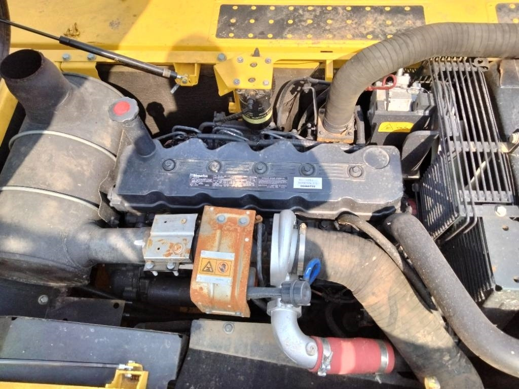 Bager gusjeničar Komatsu PC 240: slika Bager gusjeničar Komatsu PC 240