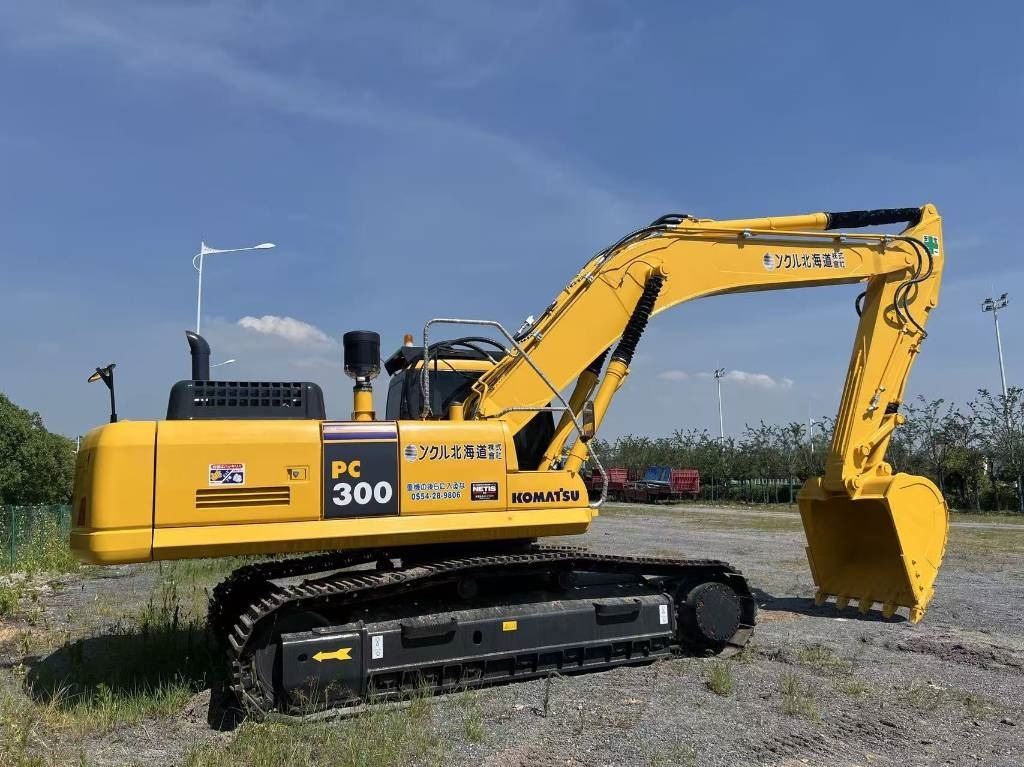 Komatsu PC 300 - Bager gusjeničar: slika Komatsu PC 300 - Bager gusjeničar Komatsu PC 300 - Bager gusjeničar: slika Komatsu PC 300 - Bager gusjeničar
