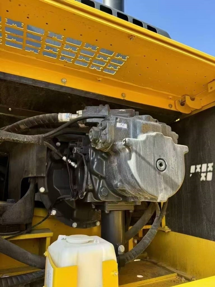 Komatsu PC 400-8 - Bager gusjeničar: slika Komatsu PC 400-8 - Bager gusjeničar Komatsu PC 400-8 - Bager gusjeničar: slika Komatsu PC 400-8 - Bager gusjeničar