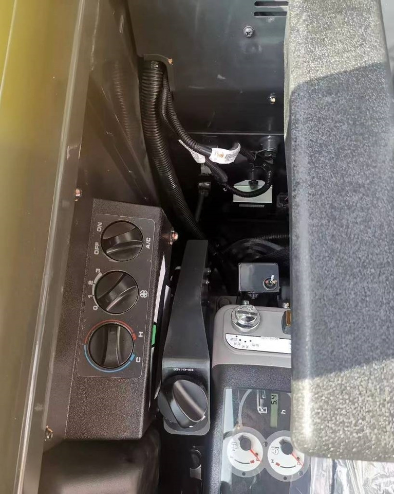 Komatsu PC 58 - Mini bager: slika Komatsu PC 58 - Mini bager Komatsu PC 58 - Mini bager: slika Komatsu PC 58 - Mini bager