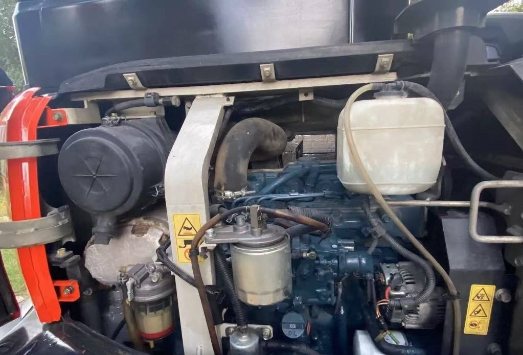 Kubota 165 - Bager gusjeničar: slika Kubota 165 - Bager gusjeničar Kubota 165 - Bager gusjeničar: slika Kubota 165 - Bager gusjeničar