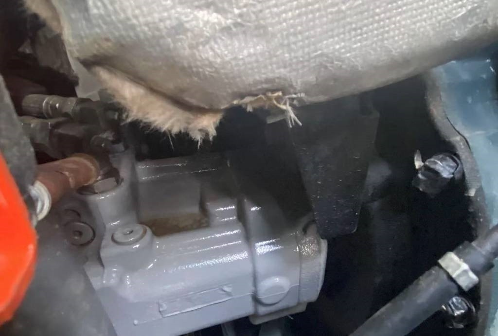 Kubota 165 - Bager gusjeničar: slika Kubota 165 - Bager gusjeničar Kubota 165 - Bager gusjeničar: slika Kubota 165 - Bager gusjeničar