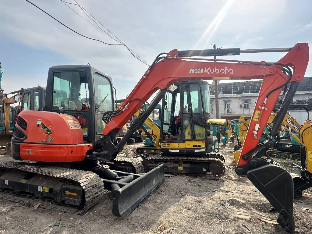 Kubota U 35 - Mini bager: slika Kubota U 35 - Mini bager Kubota U 35 - Mini bager: slika Kubota U 35 - Mini bager