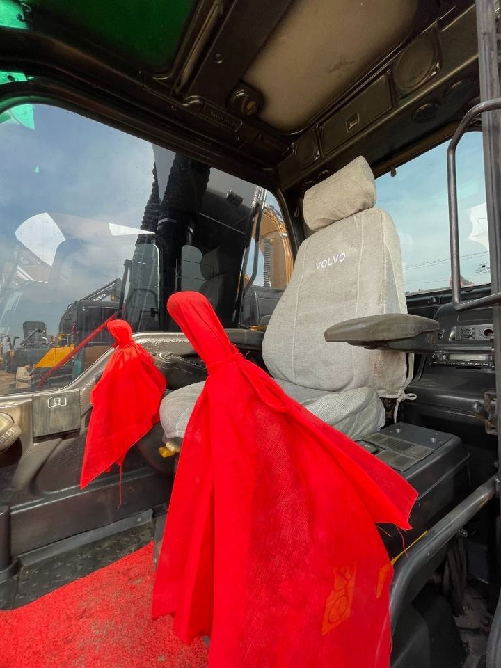 Volvo EC 140  - Bager gusjeničar: slika Volvo EC 140  - Bager gusjeničar Volvo EC 140  - Bager gusjeničar: slika Volvo EC 140  - Bager gusjeničar