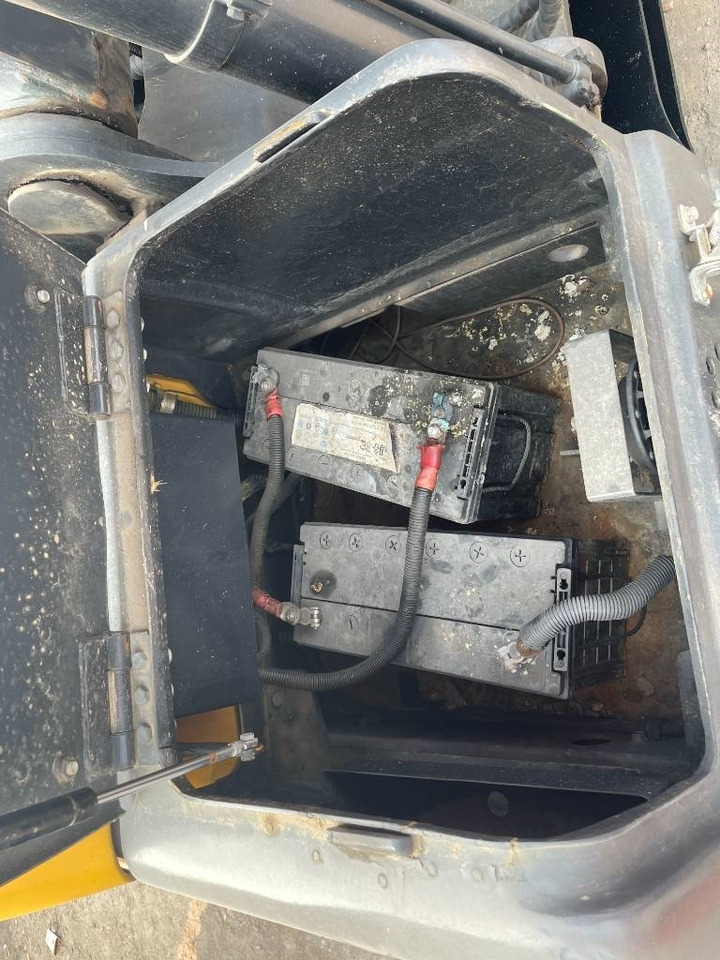 Volvo EC 140 - Bager gusjeničar: slika Volvo EC 140 - Bager gusjeničar Volvo EC 140 - Bager gusjeničar: slika Volvo EC 140 - Bager gusjeničar