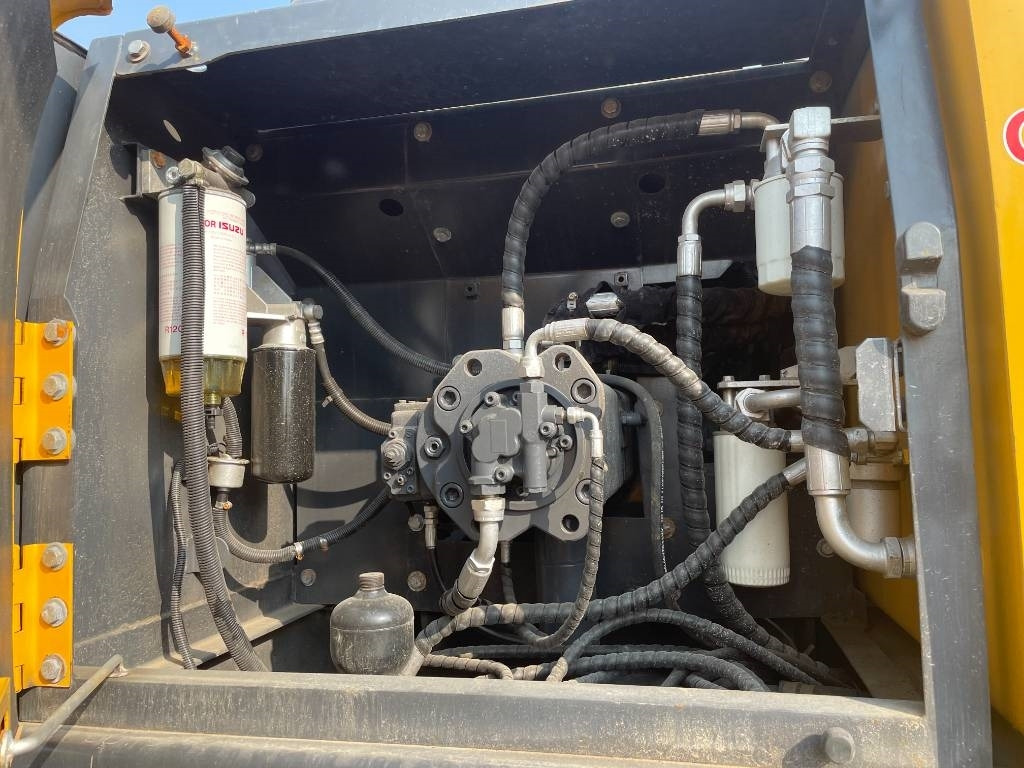 Volvo EC 210  - Bager gusjeničar: slika Volvo EC 210  - Bager gusjeničar Volvo EC 210  - Bager gusjeničar: slika Volvo EC 210  - Bager gusjeničar