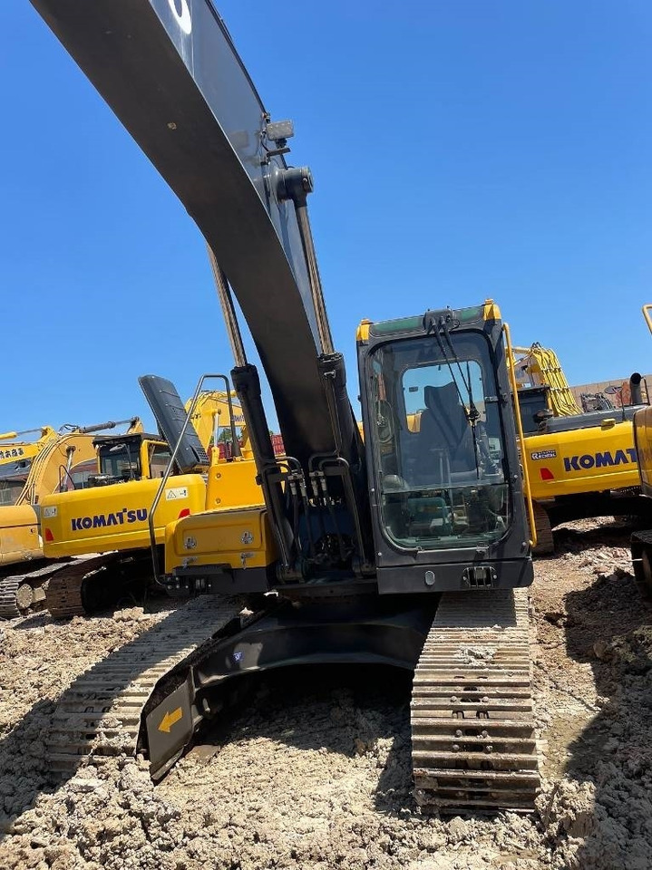 Volvo EC200 - Bager gusjeničar: slika Volvo EC200 - Bager gusjeničar Volvo EC200 - Bager gusjeničar: slika Volvo EC200 - Bager gusjeničar