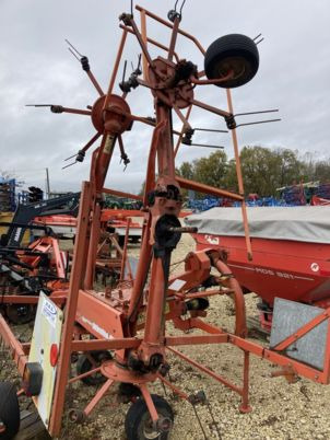 Kuhn GF 6301 MH - Prevrtač sijena/ Grabulje: slika Kuhn GF 6301 MH - Prevrtač sijena/ Grabulje Kuhn GF 6301 MH - Prevrtač sijena/ Grabulje: slika Kuhn GF 6301 MH - Prevrtač sijena/ Grabulje