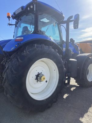 New Holland T7.210 - Traktor: slika New Holland T7.210 - Traktor New Holland T7.210 - Traktor: slika New Holland T7.210 - Traktor