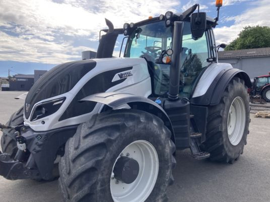 Valtra T214 DIRECT - Traktor: slika Valtra T214 DIRECT - Traktor Valtra T214 DIRECT - Traktor: slika Valtra T214 DIRECT - Traktor
