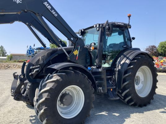 Valtra T215 DIRECT - Traktor: slika Valtra T215 DIRECT - Traktor Valtra T215 DIRECT - Traktor: slika Valtra T215 DIRECT - Traktor