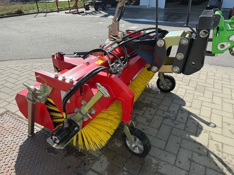 KR Maschinen KM590-1550 - Metla: slika KR Maschinen KM590-1550 - Metla KR Maschinen KM590-1550 - Metla: slika KR Maschinen KM590-1550 - Metla