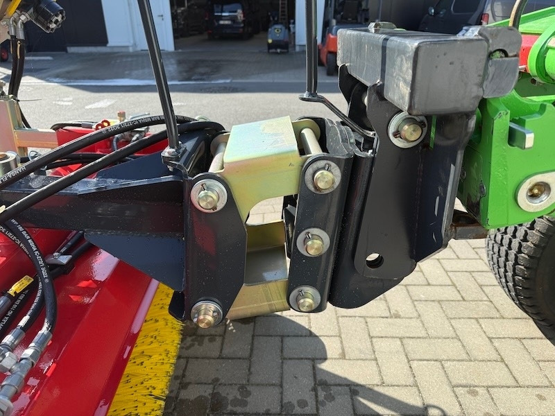 KR Maschinen KM590-1550 - Metla: slika KR Maschinen KM590-1550 - Metla KR Maschinen KM590-1550 - Metla: slika KR Maschinen KM590-1550 - Metla