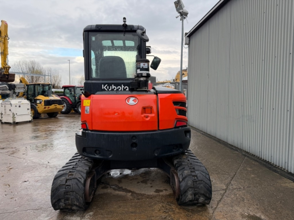 Kubota U 48-4 - Mini bager: slika Kubota U 48-4 - Mini bager Kubota U 48-4 - Mini bager: slika Kubota U 48-4 - Mini bager