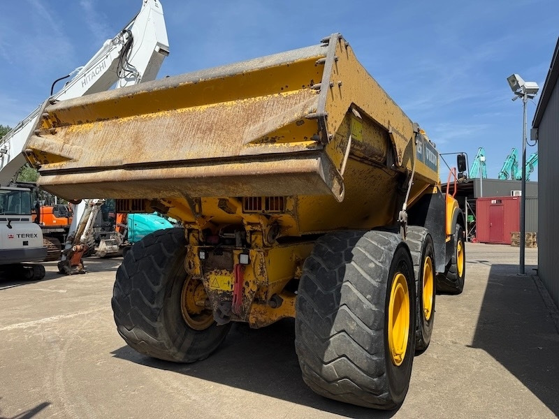 Volvo A 25 G - Zglobni istovarivač: slika Volvo A 25 G - Zglobni istovarivač Volvo A 25 G - Zglobni istovarivač: slika Volvo A 25 G - Zglobni istovarivač