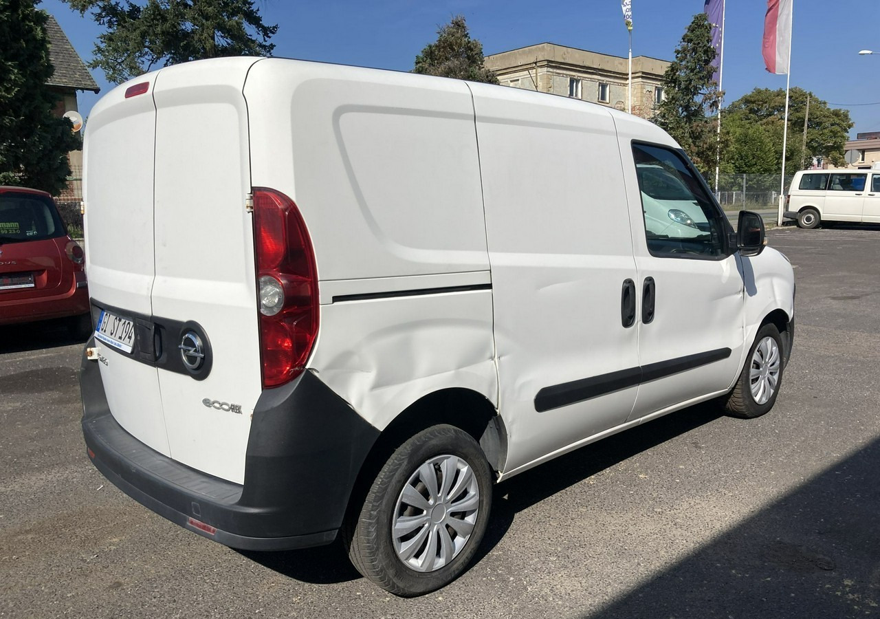 Furgon Fiat Doblo Fiat Doblo 1,3 jtd ECO Flex chłodnia do leków 2013: slika Furgon Fiat Doblo Fiat Doblo 1,3 jtd ECO Flex chłodnia do leków 2013