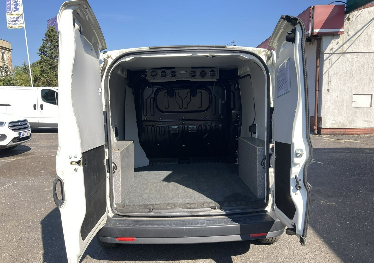 Furgon Fiat Doblo Fiat Doblo 1,3 jtd ECO Flex chłodnia do leków 2013: slika Furgon Fiat Doblo Fiat Doblo 1,3 jtd ECO Flex chłodnia do leków 2013