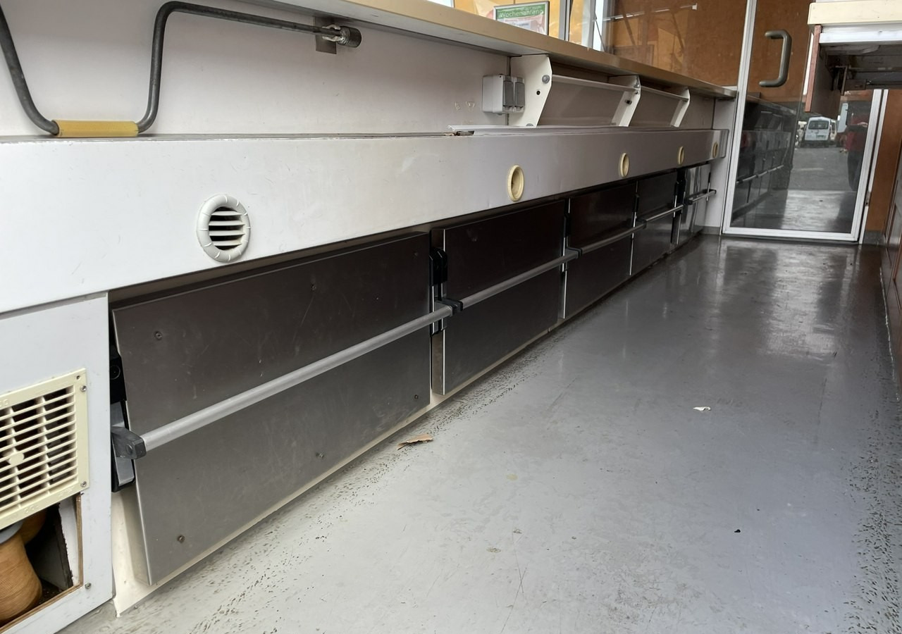 Kamion za prodaju brze hrane Fiat Ducato Autosklep wędlin Gastronomiczny Food Truck Foodtruck 55122km Borco20: slika Kamion za prodaju brze hrane Fiat Ducato Autosklep wędlin Gastronomiczny Food Truck Foodtruck 55122km Borco20