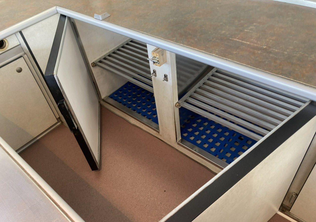 Kamion za prodaju brze hrane Fiat Ducato Autosklep wędlin Gastronomiczny Food Truck Foodtruck Sklep bar Borco: slika Kamion za prodaju brze hrane Fiat Ducato Autosklep wędlin Gastronomiczny Food Truck Foodtruck Sklep bar Borco