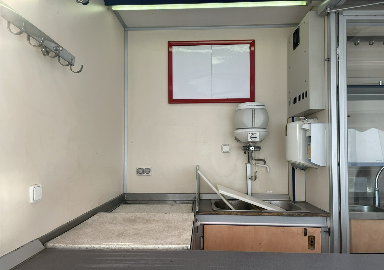 Fiat Ducato Autosklep wędlin Gastronomiczny food truck foodtruck sklep 2006 - Kamion za prodaju brze hrane: slika  Fiat Ducato Autosklep wędlin Gastronomiczny food truck foodtruck sklep 2006 - Kamion za prodaju brze hrane Fiat Ducato Autosklep wędlin Gastronomiczny food truck foodtruck sklep 2006 - Kamion za prodaju brze hrane: slika  Fiat Ducato Autosklep wędlin Gastronomiczny food truck foodtruck sklep 2006 - Kamion za prodaju brze hrane