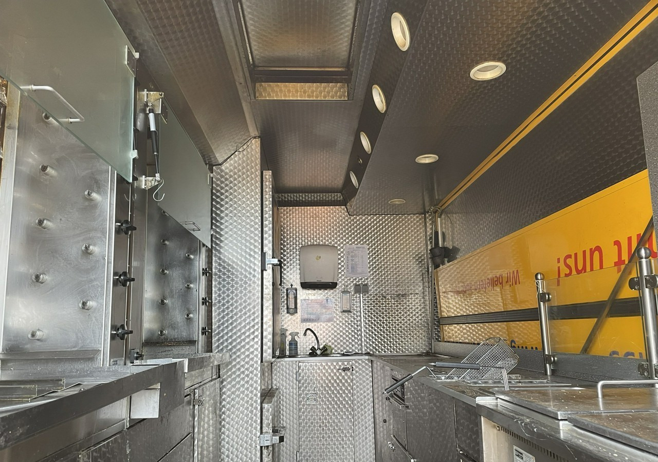 Fiat Ducato Ducato Autogrill Autosklep Foodtruck food truck Gastronomiczny 2018 - Kamion za prodaju brze hrane: slika Fiat Ducato Ducato Autogrill Autosklep Foodtruck food truck Gastronomiczny 2018 - Kamion za prodaju brze hrane Fiat Ducato Ducato Autogrill Autosklep Foodtruck food truck Gastronomiczny 2018 - Kamion za prodaju brze hrane: slika Fiat Ducato Ducato Autogrill Autosklep Foodtruck food truck Gastronomiczny 2018 - Kamion za prodaju brze hrane