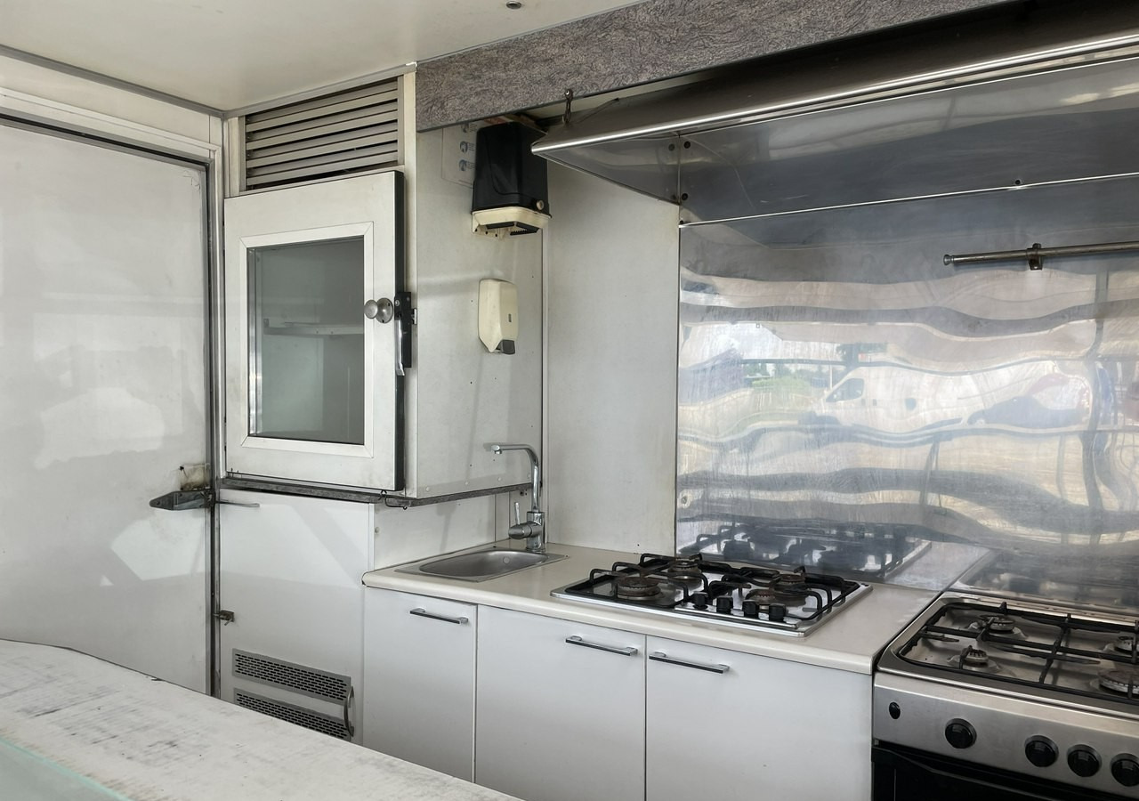 Zakup  Fiat Ducato Ducato Autosklep Gastronomiczny Food Truck Foodtruck sklep bar Fiat Ducato Ducato Autosklep Gastronomiczny Food Truck Foodtruck sklep bar: slika Zakup  Fiat Ducato Ducato Autosklep Gastronomiczny Food Truck Foodtruck sklep bar Fiat Ducato Ducato Autosklep Gastronomiczny Food Truck Foodtruck sklep bar