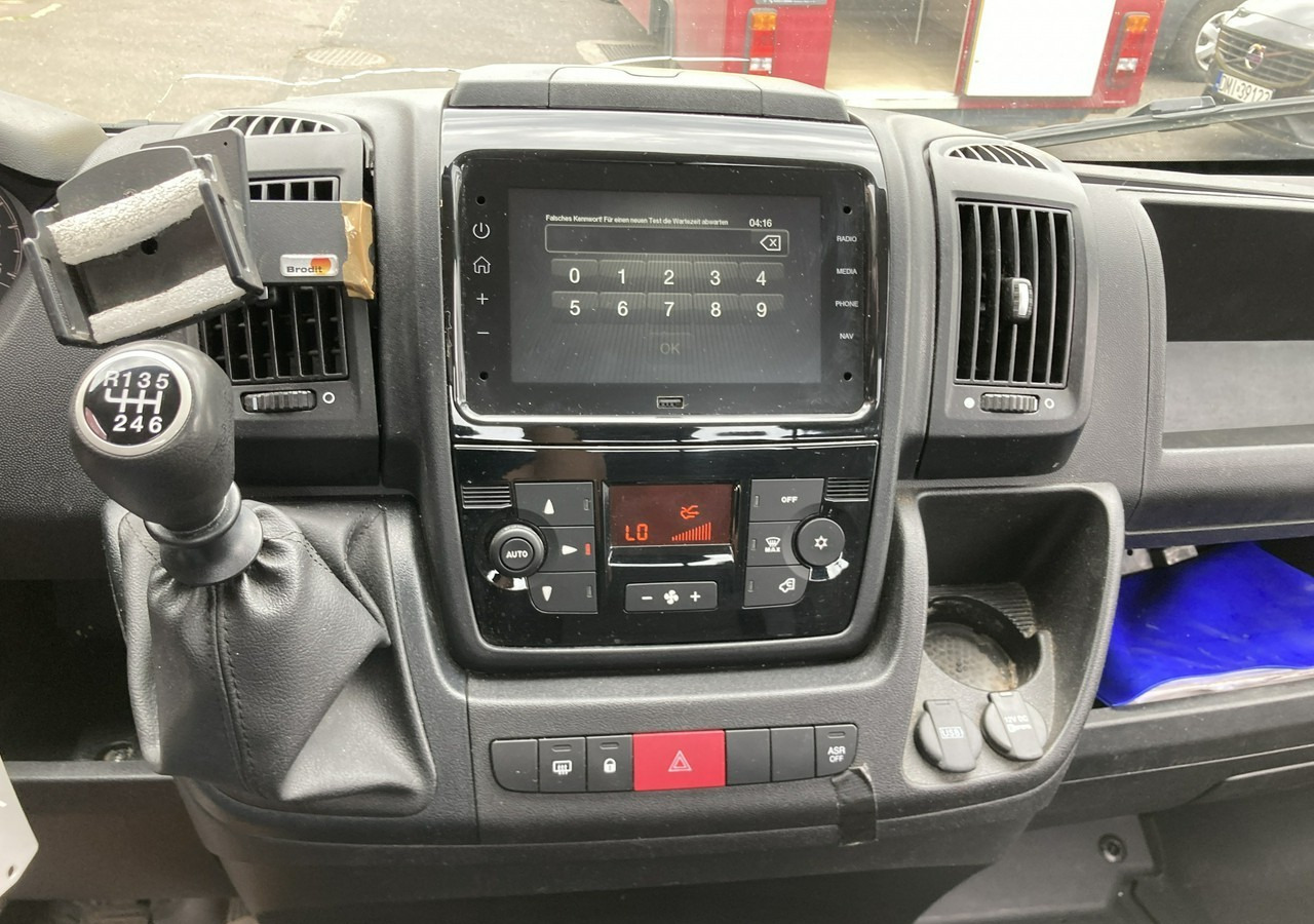 Dostavno vozilo s ravnom platformom Fiat Ducato FIAT Ducato Max 2,3-180KM Skrzynia Rama Klima Navi 2021: slika Dostavno vozilo s ravnom platformom Fiat Ducato FIAT Ducato Max 2,3-180KM Skrzynia Rama Klima Navi 2021