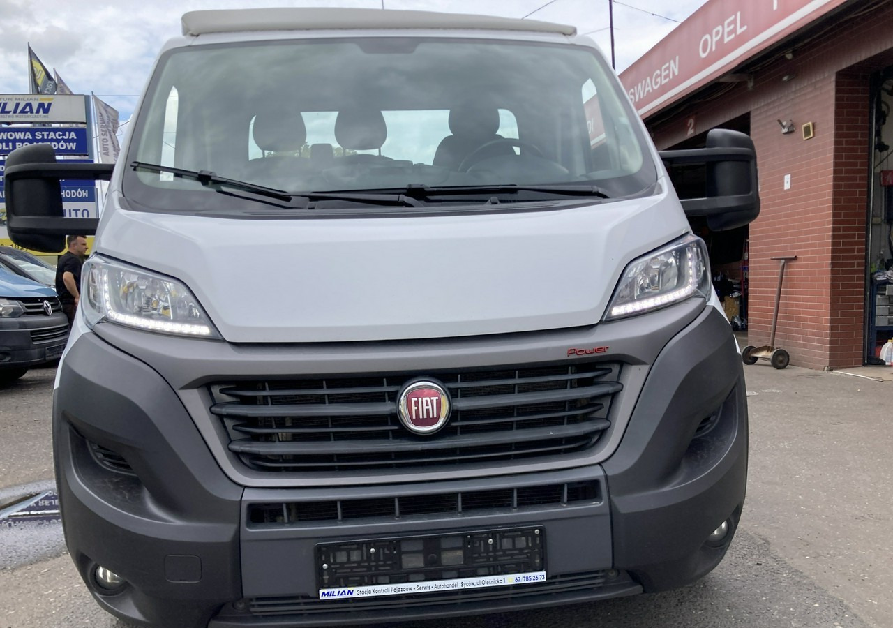 Dostavno vozilo s ravnom platformom Fiat Ducato FIAT Ducato Max 2,3-180KM Skrzynia Rama Klima Navi 2021: slika Dostavno vozilo s ravnom platformom Fiat Ducato FIAT Ducato Max 2,3-180KM Skrzynia Rama Klima Navi 2021
