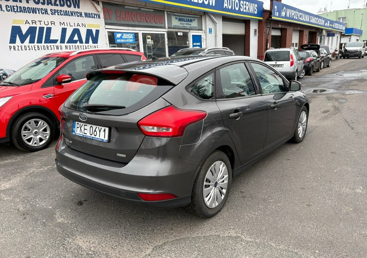 Ford Focus III Focus 1.0 EcoBoost Klima Salon PL 2015 - Hatchback: slika Ford Focus III Focus 1.0 EcoBoost Klima Salon PL 2015 - Hatchback Ford Focus III Focus 1.0 EcoBoost Klima Salon PL 2015 - Hatchback: slika Ford Focus III Focus 1.0 EcoBoost Klima Salon PL 2015 - Hatchback