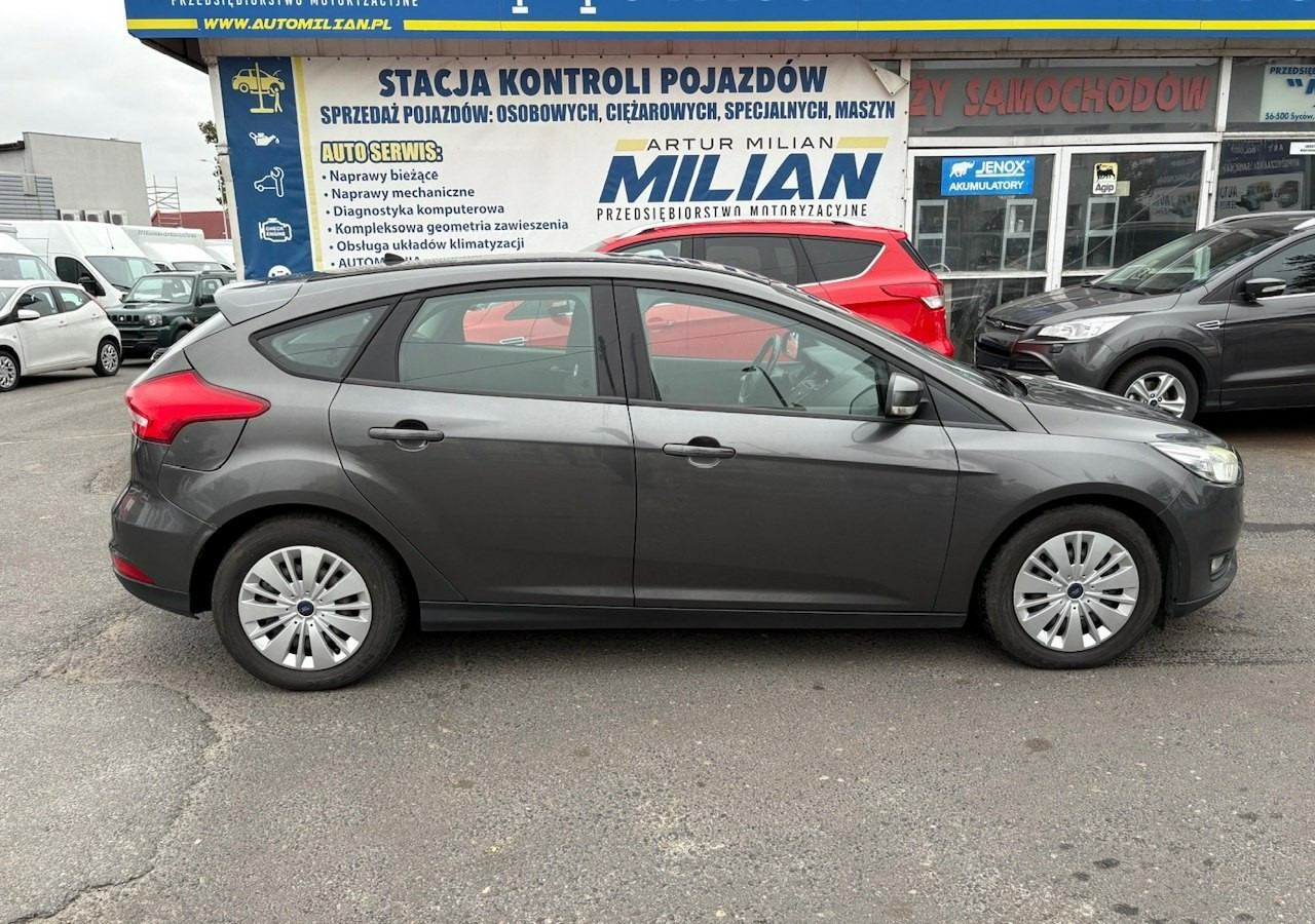 Ford Focus III Focus 1.0 EcoBoost Klima Salon PL 2015 - Hatchback: slika Ford Focus III Focus 1.0 EcoBoost Klima Salon PL 2015 - Hatchback Ford Focus III Focus 1.0 EcoBoost Klima Salon PL 2015 - Hatchback: slika Ford Focus III Focus 1.0 EcoBoost Klima Salon PL 2015 - Hatchback