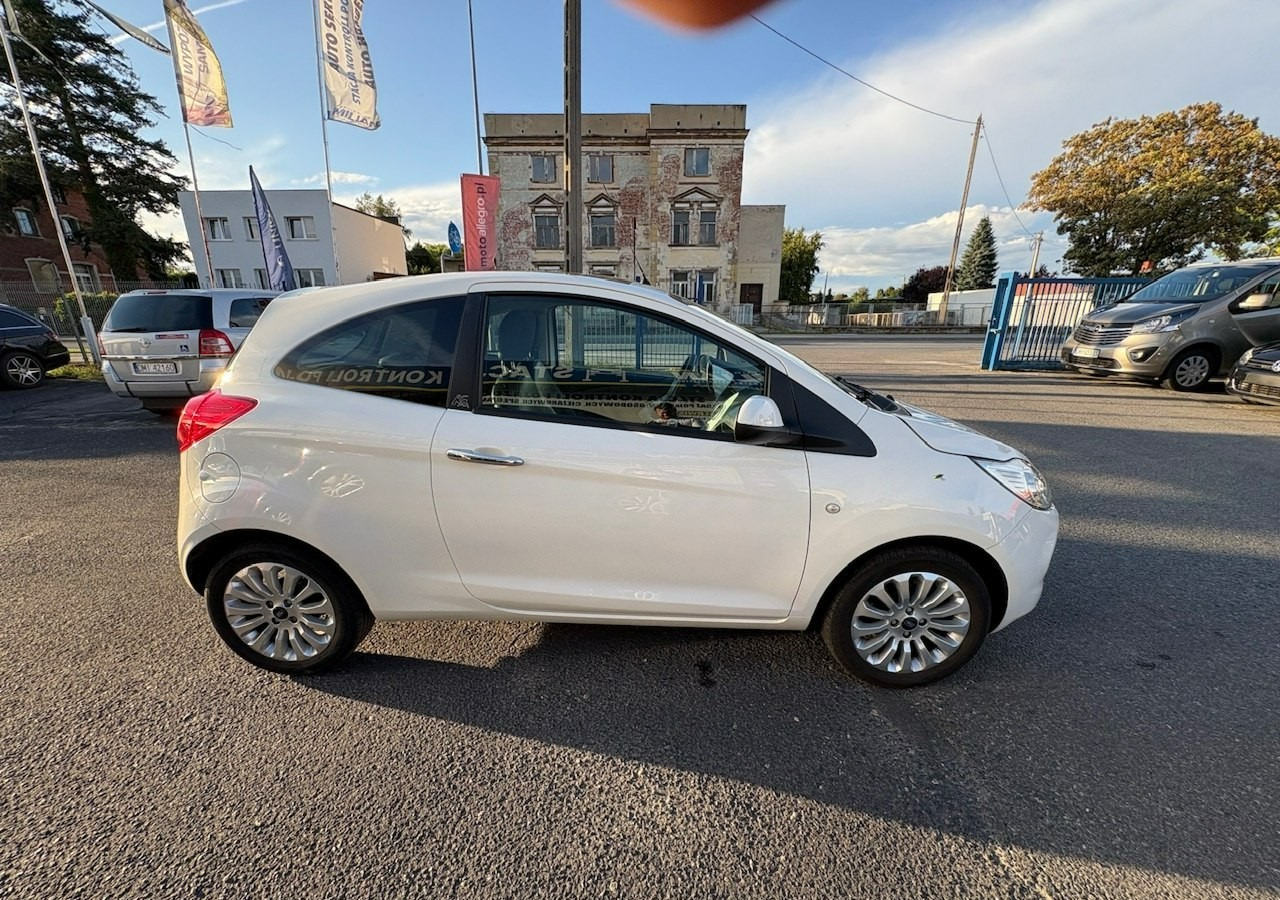 Ford KA II Ford KA 1.2 Champions Edition Klima Panorama 2012 - Hatchback: slika Ford KA II Ford KA 1.2 Champions Edition Klima Panorama 2012 - Hatchback Ford KA II Ford KA 1.2 Champions Edition Klima Panorama 2012 - Hatchback: slika Ford KA II Ford KA 1.2 Champions Edition Klima Panorama 2012 - Hatchback