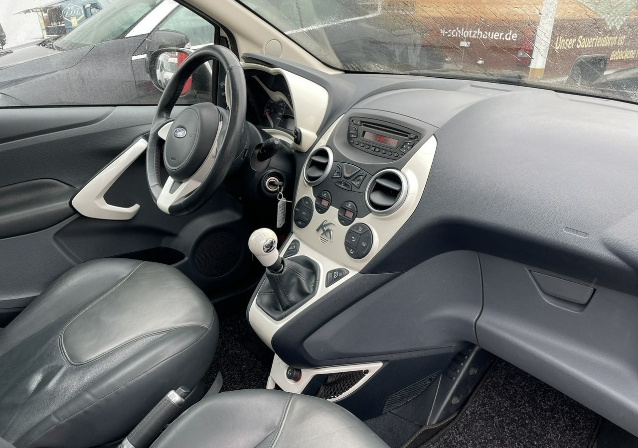 Ford KA II Ford KA 1.2 Champions Edition Klima Panorama 2012 - Hatchback: slika Ford KA II Ford KA 1.2 Champions Edition Klima Panorama 2012 - Hatchback Ford KA II Ford KA 1.2 Champions Edition Klima Panorama 2012 - Hatchback: slika Ford KA II Ford KA 1.2 Champions Edition Klima Panorama 2012 - Hatchback