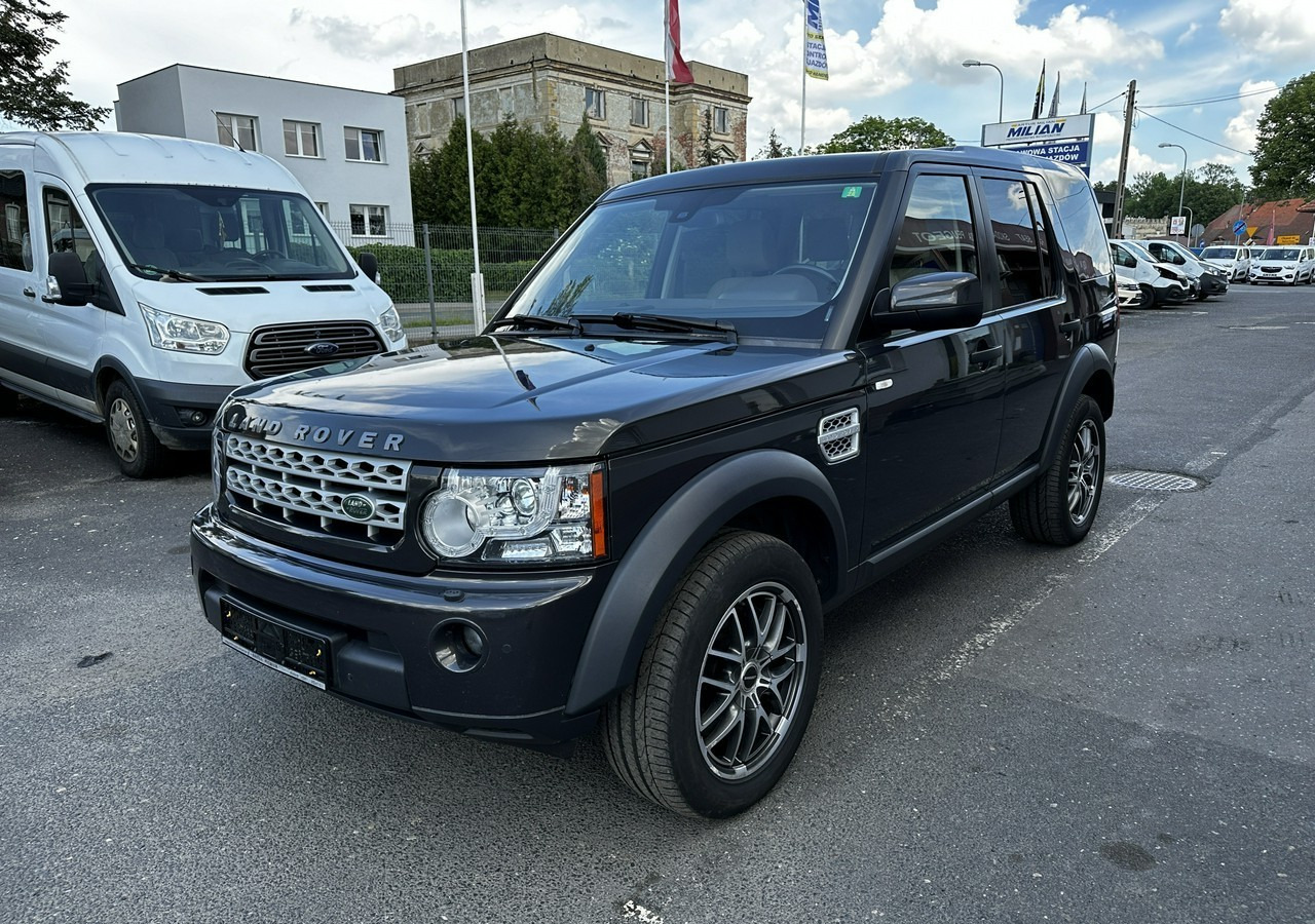Land Rover Discovery IV Discovery IV 3.0SD V6 HSE Bogate Wyposażenie 2013 - SUV: slika Land Rover Discovery IV Discovery IV 3.0SD V6 HSE Bogate Wyposażenie 2013 - SUV Land Rover Discovery IV Discovery IV 3.0SD V6 HSE Bogate Wyposażenie 2013 - SUV: slika Land Rover Discovery IV Discovery IV 3.0SD V6 HSE Bogate Wyposażenie 2013 - SUV