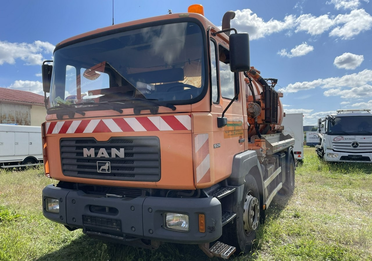 MAN Inny MAN Man 19-314 Wuko asenizacyjny kanalizacja - Vakum kamion: slika MAN Inny MAN Man 19-314 Wuko asenizacyjny kanalizacja - Vakum kamion MAN Inny MAN Man 19-314 Wuko asenizacyjny kanalizacja - Vakum kamion: slika MAN Inny MAN Man 19-314 Wuko asenizacyjny kanalizacja - Vakum kamion