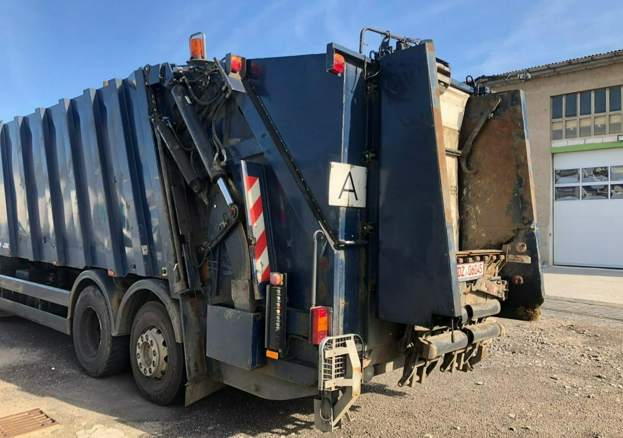 MAN Inny MAN TGA 26.320 Śmieciarka Powerpress 525 FAUN 2008 - Kamion za odvoz smeća: slika MAN Inny MAN TGA 26.320 Śmieciarka Powerpress 525 FAUN 2008 - Kamion za odvoz smeća MAN Inny MAN TGA 26.320 Śmieciarka Powerpress 525 FAUN 2008 - Kamion za odvoz smeća: slika MAN Inny MAN TGA 26.320 Śmieciarka Powerpress 525 FAUN 2008 - Kamion za odvoz smeća