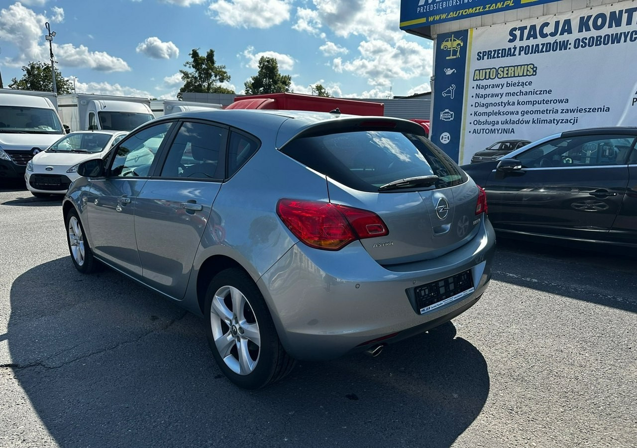 Opel Astra H Opel Astra 1.4-140KM Nowy silnik świeżo sprowadzony 2012 - Hatchback: slika Opel Astra H Opel Astra 1.4-140KM Nowy silnik świeżo sprowadzony 2012 - Hatchback Opel Astra H Opel Astra 1.4-140KM Nowy silnik świeżo sprowadzony 2012 - Hatchback: slika Opel Astra H Opel Astra 1.4-140KM Nowy silnik świeżo sprowadzony 2012 - Hatchback