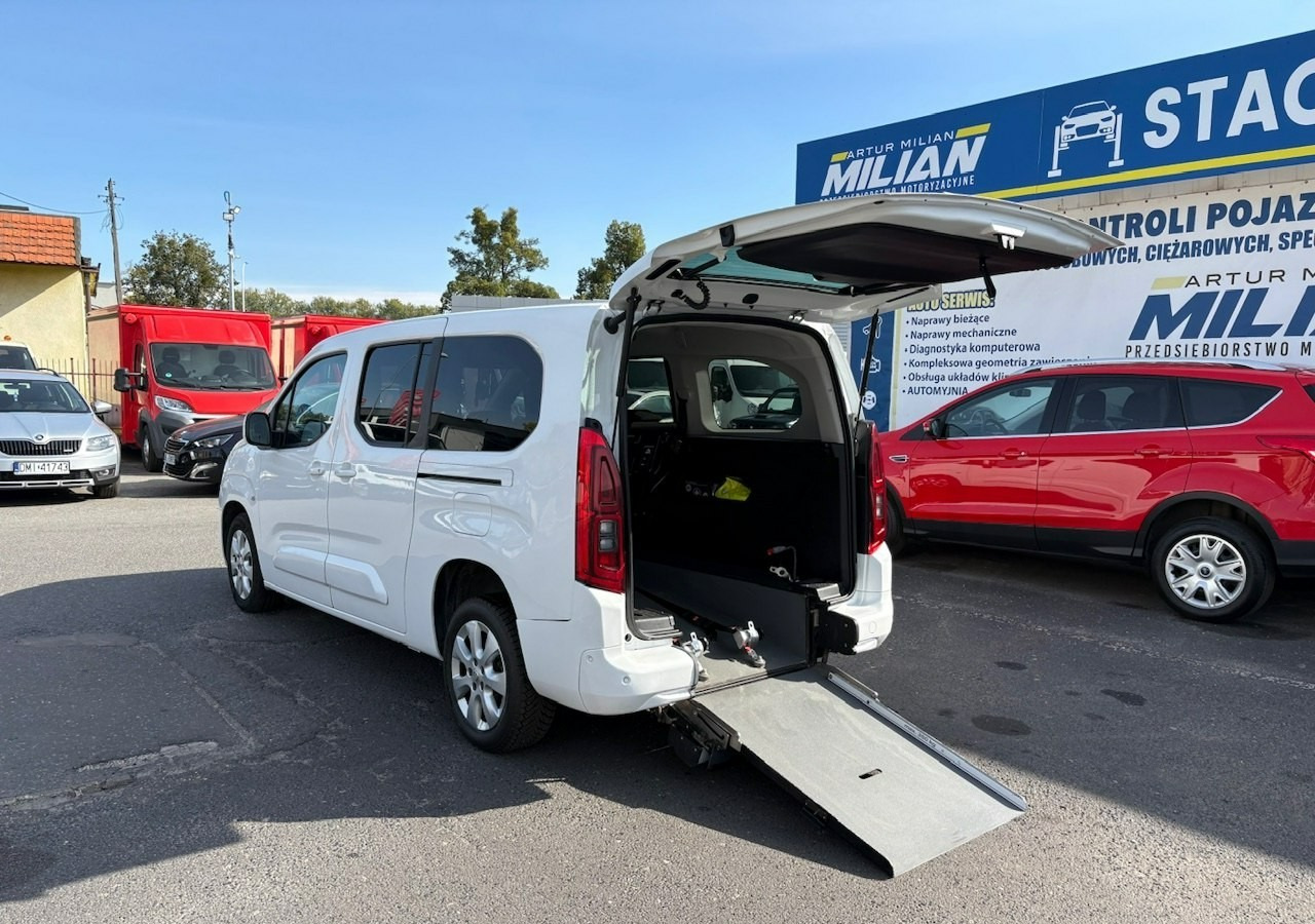 Opel Combo IV Combo Life Opel ComboLife Niepełnosprawnych inwalida rampa Bogate wy - Karavan: slika Opel Combo IV Combo Life Opel ComboLife Niepełnosprawnych inwalida rampa Bogate wy - Karavan Opel Combo IV Combo Life Opel ComboLife Niepełnosprawnych inwalida rampa Bogate wy - Karavan: slika Opel Combo IV Combo Life Opel ComboLife Niepełnosprawnych inwalida rampa Bogate wy - Karavan