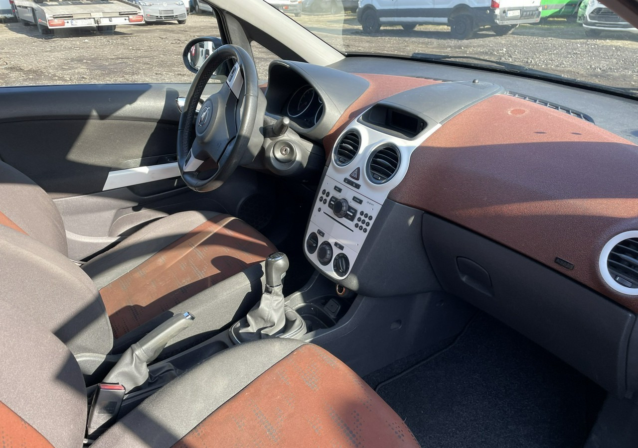 Opel Corsa D Corsa 1.4-87 KM Klima 2011 - Hatchback: slika Opel Corsa D Corsa 1.4-87 KM Klima 2011 - Hatchback Opel Corsa D Corsa 1.4-87 KM Klima 2011 - Hatchback: slika Opel Corsa D Corsa 1.4-87 KM Klima 2011 - Hatchback