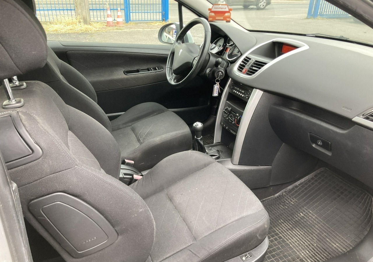 Peugeot 207 Peugeot 207 1.6HDI-16V Klima 2007 - Automobil: slika Peugeot 207 Peugeot 207 1.6HDI-16V Klima 2007 - Automobil Peugeot 207 Peugeot 207 1.6HDI-16V Klima 2007 - Automobil: slika Peugeot 207 Peugeot 207 1.6HDI-16V Klima 2007 - Automobil