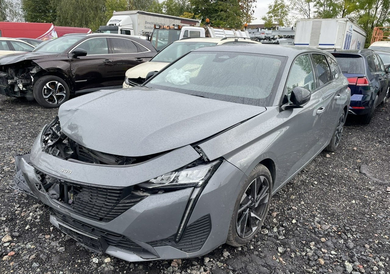 Peugeot 308 P5 Peugeot 308 1.5-131KM BlueHDi Allure Pack S&S EAT8 Salon PL 2024 - Karavan: slika Peugeot 308 P5 Peugeot 308 1.5-131KM BlueHDi Allure Pack S&S EAT8 Salon PL 2024 - Karavan Peugeot 308 P5 Peugeot 308 1.5-131KM BlueHDi Allure Pack S&S EAT8 Salon PL 2024 - Karavan: slika Peugeot 308 P5 Peugeot 308 1.5-131KM BlueHDi Allure Pack S&S EAT8 Salon PL 2024 - Karavan