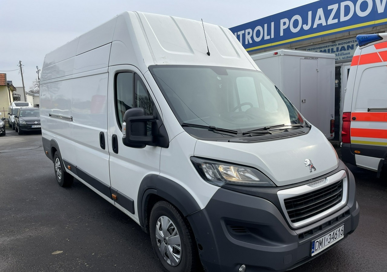 Peugeot Boxer Boxer 163KM MEGA MAX 2x podwyższany Klima Salon PL 2017 - Furgon: slika Peugeot Boxer Boxer 163KM MEGA MAX 2x podwyższany Klima Salon PL 2017 - Furgon Peugeot Boxer Boxer 163KM MEGA MAX 2x podwyższany Klima Salon PL 2017 - Furgon: slika Peugeot Boxer Boxer 163KM MEGA MAX 2x podwyższany Klima Salon PL 2017 - Furgon