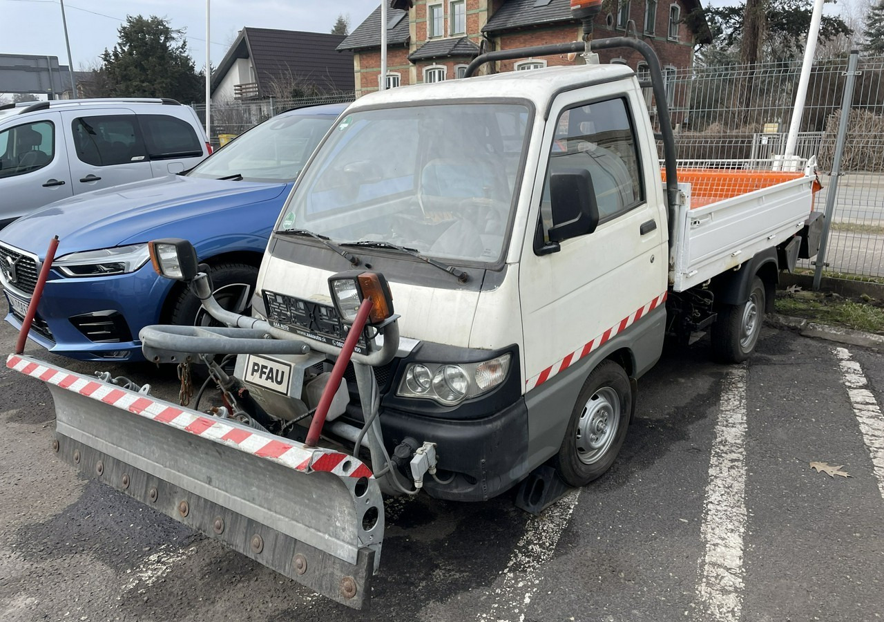 Piaggio Piaggio PFAU Wywrotka 4X4 posypywarka odśnieżarka pług 2009 - Vozilo za čišćenje snijega: slika Piaggio Piaggio PFAU Wywrotka 4X4 posypywarka odśnieżarka pług 2009 - Vozilo za čišćenje snijega Piaggio Piaggio PFAU Wywrotka 4X4 posypywarka odśnieżarka pług 2009 - Vozilo za čišćenje snijega: slika Piaggio Piaggio PFAU Wywrotka 4X4 posypywarka odśnieżarka pług 2009 - Vozilo za čišćenje snijega