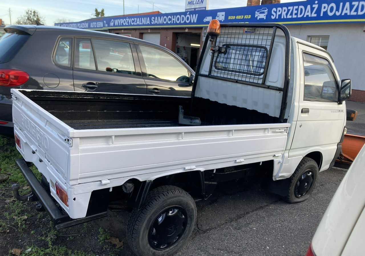Piaggio Piaggio Porter 4X4 Skrzynia odśnieżarka Pług 2011 - Vozilo za čišćenje snijega: slika Piaggio Piaggio Porter 4X4 Skrzynia odśnieżarka Pług 2011 - Vozilo za čišćenje snijega Piaggio Piaggio Porter 4X4 Skrzynia odśnieżarka Pług 2011 - Vozilo za čišćenje snijega: slika Piaggio Piaggio Porter 4X4 Skrzynia odśnieżarka Pług 2011 - Vozilo za čišćenje snijega