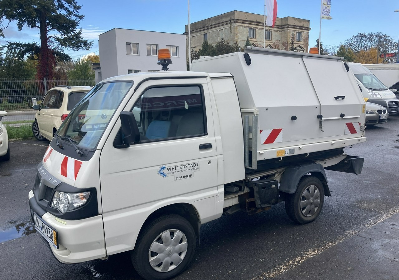 Piaggio Piaggio Porter Śmieciarka Wywrotka 2015 - Kamion za odvoz smeća: slika Piaggio Piaggio Porter Śmieciarka Wywrotka 2015 - Kamion za odvoz smeća Piaggio Piaggio Porter Śmieciarka Wywrotka 2015 - Kamion za odvoz smeća: slika Piaggio Piaggio Porter Śmieciarka Wywrotka 2015 - Kamion za odvoz smeća