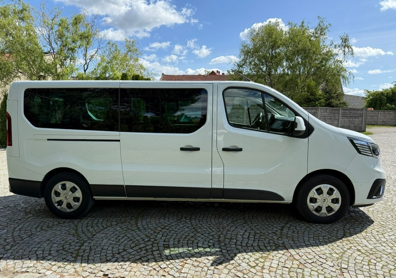 Renault Trafic III 2.0dci 110KM L2H1 LONG 9-osobowy 2xKlima Navi Kamera 2022 - Automobil: slika Renault Trafic III 2.0dci 110KM L2H1 LONG 9-osobowy 2xKlima Navi Kamera 2022 - Automobil Renault Trafic III 2.0dci 110KM L2H1 LONG 9-osobowy 2xKlima Navi Kamera 2022 - Automobil: slika Renault Trafic III 2.0dci 110KM L2H1 LONG 9-osobowy 2xKlima Navi Kamera 2022 - Automobil