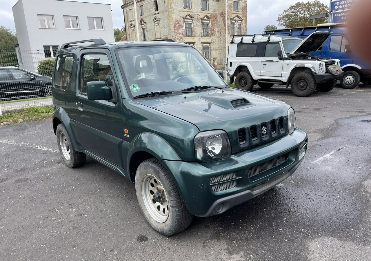 Suzuki Jimny Suzuki Jimny 1.5 Diesel 4X4 - SUV: slika Suzuki Jimny Suzuki Jimny 1.5 Diesel 4X4 - SUV Suzuki Jimny Suzuki Jimny 1.5 Diesel 4X4 - SUV: slika Suzuki Jimny Suzuki Jimny 1.5 Diesel 4X4 - SUV