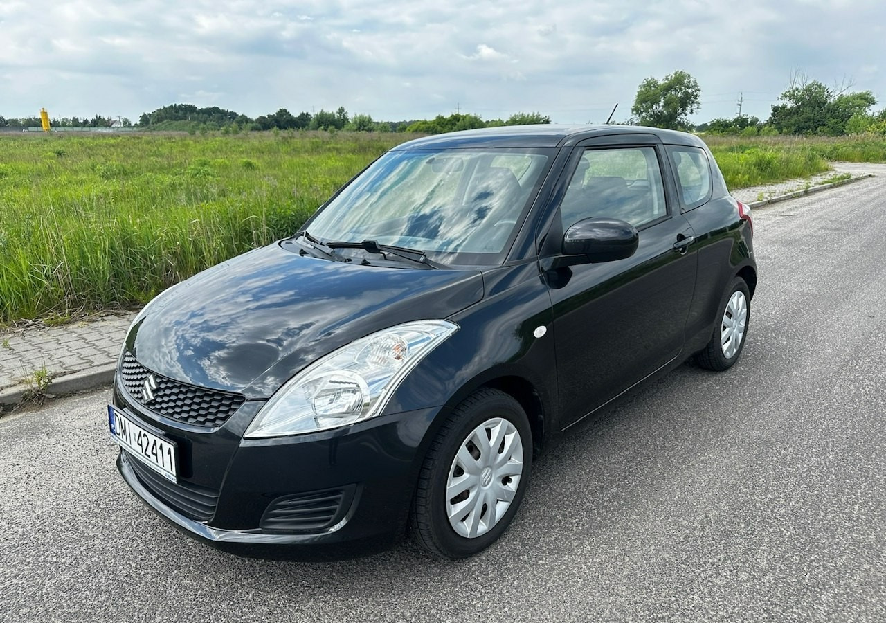 Suzuki Swift V Suzuki Swift 1.2-94KM Klima Model 2012 - Hatchback: slika Suzuki Swift V Suzuki Swift 1.2-94KM Klima Model 2012 - Hatchback Suzuki Swift V Suzuki Swift 1.2-94KM Klima Model 2012 - Hatchback: slika Suzuki Swift V Suzuki Swift 1.2-94KM Klima Model 2012 - Hatchback